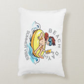 Stranddag Cartoon Karakter op Opblaasbare Ring Accent Kussen (Achterkant (Verticaal))