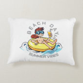 Stranddag Cartoon Karakter op Opblaasbare Ring Accent Kussen (Achterkant)