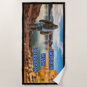 Strandhanddoek 'Swemmen met Sasquatch' Strandlaken (Voorkant)