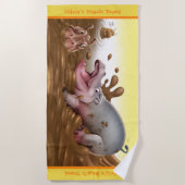 Strandlaken Muddy Hippos. Gele rand (Voorkant)