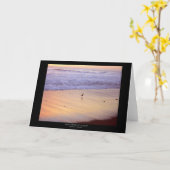 Strandloper bij Zonsondergang: Ventura Strand Kaart (Gele Bloem)