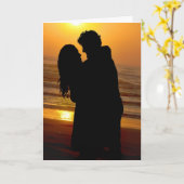 strandpaar omhelzen kaart (Gele Bloem)