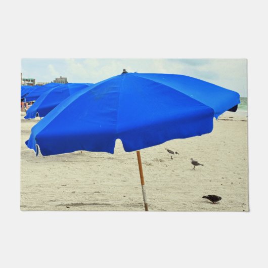 Strandparaplu meeuwen in het zand deurmat (Voorkant)