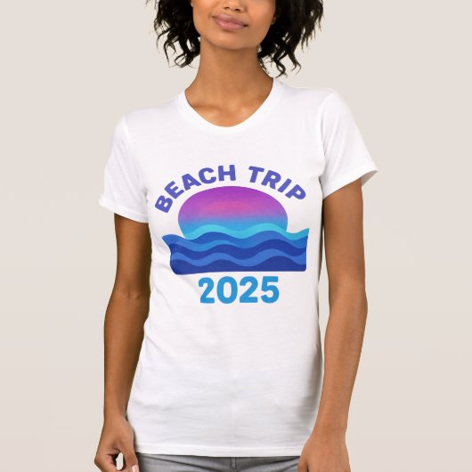 Strandreis 2025 - Retro Sunset & Waves Design T-shirt (Voorkant)