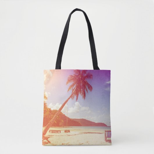 Strandscène, kokosnootboom, houten bed. tote bag (Voorkant)