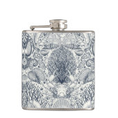 Strandschatten, schelpen, krab, koralen en zeewier heupfles (Voorkant)