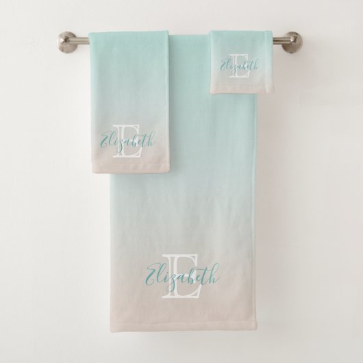 Strandstijl kust | Modern minimalistisch monogram Bad Handdoek (Insitu)