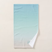 Strandstijl kust | Modern minimalistisch monogram Bad Handdoek (Handdoek)