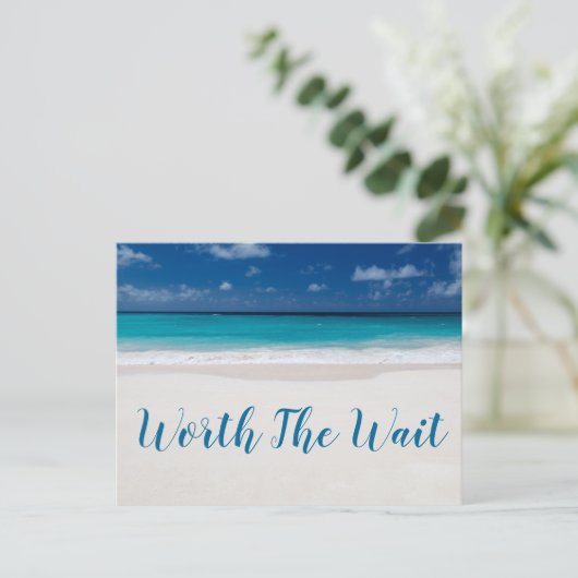 Strandthema 'Waardig Uw Wachttijd' Save The Date Aankondigingskaart (Staand voorkant)