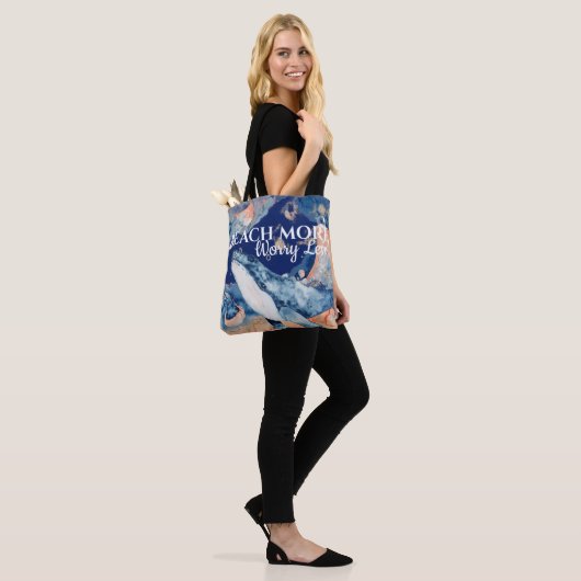 Strandwalvis zee wezens blauw sinaasappel wit geze tote bag (Op model)