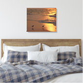 Strandwandeling bij Sunrise Canvas Afdruk (Insitu (Slaapkamer))