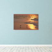 Strandwandeling bij Sunrise Canvas Afdruk (Insitu (Houten vloer))