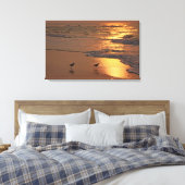 Strandwandeling bij Sunrise Canvas Afdruk (Insitu (Slaapkamer))