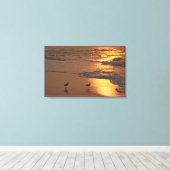 Strandwandeling bij Sunrise Canvas Afdruk (Insitu (Houten vloer))
