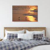 Strandwandeling bij Sunrise Canvas Afdruk (Insitu (Slaapkamer))