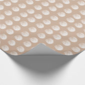 Strandwitte zeeschelpen cadeaupapier (Hoek)