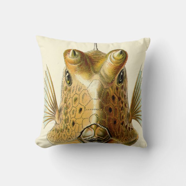 Strange Horned Fish Kussen (Voorkant)