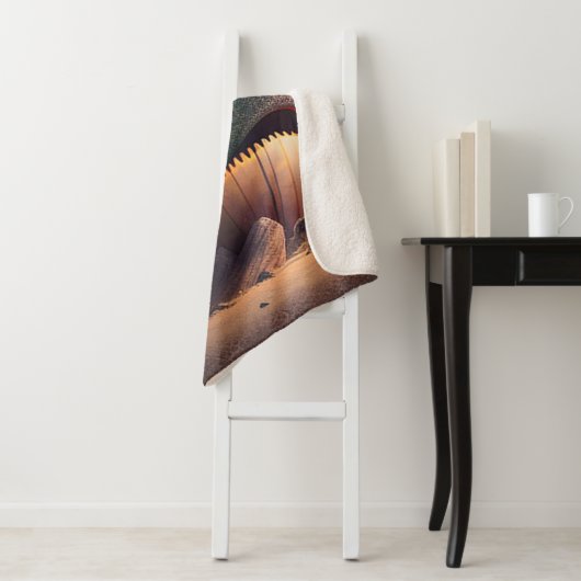 Strange Whale Sherpa Deken (In situ)