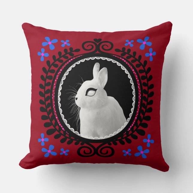 Strange White Bunny: Red, Blue, Pink & Black  Kussen (Voorkant)