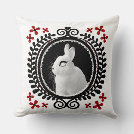 Strange White Bunny: White, Black & Red Throw Pill Kussen
