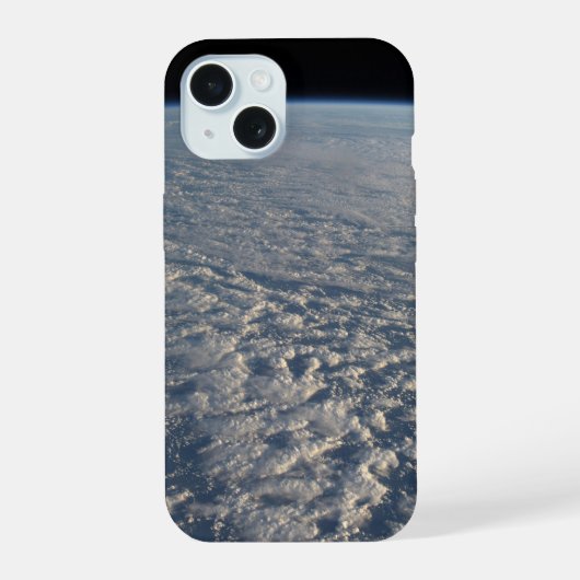 Stratocumulus wolken boven de Stille Oceaan. iPhone 15 Case (Achterkant)