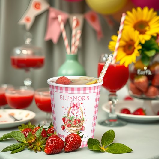 Strawberries and pink bow Berry First Birthday Papieren Bekers