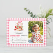 Strawberries, pink bow Berry First Birtday photo Kaart (Staand voorkant)