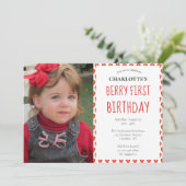 Strawberry 1st Birthday Berry First Photo Party Kaart (Staand voorkant)