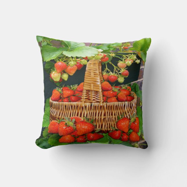 Strawberry Basket ~ Pillow/Cushion Kussen (Voorkant)