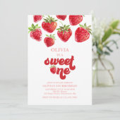 Strawberry Berry First Birthday Invitation Kaart (Staand voorkant)