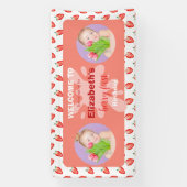 Strawberry Berry First Birthday Invitation Spandoek (Verticaal)
