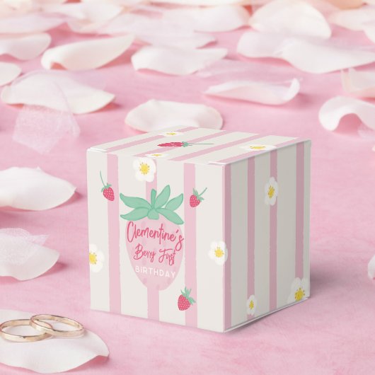 Strawberry Berry First Birthday Party Favor Box Bedankdoosjes (Huwelijk)