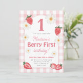 Strawberry Berry First Birthday Party Invitation Kaart (Staand voorkant)