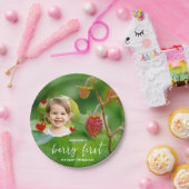 Strawberry Berry First Birthday With Child’s Photo Papieren Bordje (Feest)