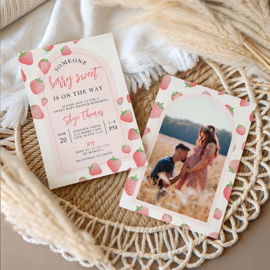 Strawberry Berry Sweet Boho Baby shower Invitation Kaart