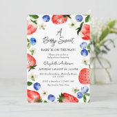 Strawberry Blueberry Berry Sweet Girl Baby shower Kaart (Staand voorkant)
