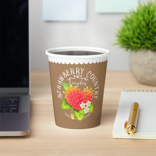 Strawberry Brown Design. Papieren Bekers (Insitu)