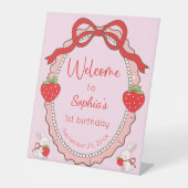 Strawberry Bunny Pink Frame Welcome Birthday Reclamebord Met Voetstuk (Voorkant)