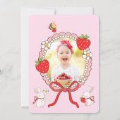 Strawberry Bunny Verjaardagsfoto Dank u kaart (Achterkant)