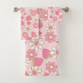 Strawberry Daisy Pattern Bad Handdoek (Insitu)