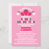 Strawberry Double Graduation Party Uitnodigingen (Voorkant)