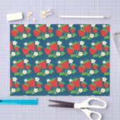 Strawberry en Flowers Pattern Blue Tissuepapier (Craft)