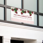 Strawberry Festival Banner (Buitenkant Gebouw)