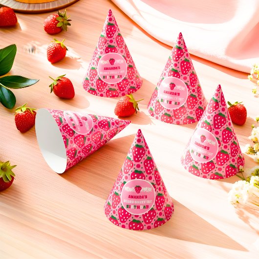 Strawberry First Birthday Celebration Feesthoedjes