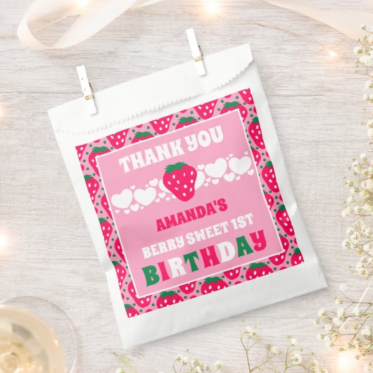 Strawberry First Birthday Celebration Thank You Bedankzakje (Geknipt)