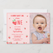 Strawberry Girl Eerste Verjaardag Fotouitnodiging Kaart (Voorkant)
