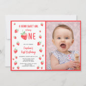 Strawberry Girl Eerste Verjaardag Fotouitnodiging Kaart (Voorkant)