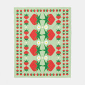 Strawberry Medium Fleece Blanket (Voorkant)
