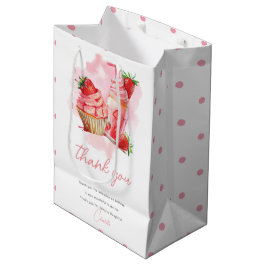 Strawberry Milkshake Verjaardag Gepersonaliseerde  Medium Cadeauzakje