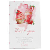 Strawberry Milkshake Verjaardag Gepersonaliseerde  Medium Cadeauzakje (Voorkant)